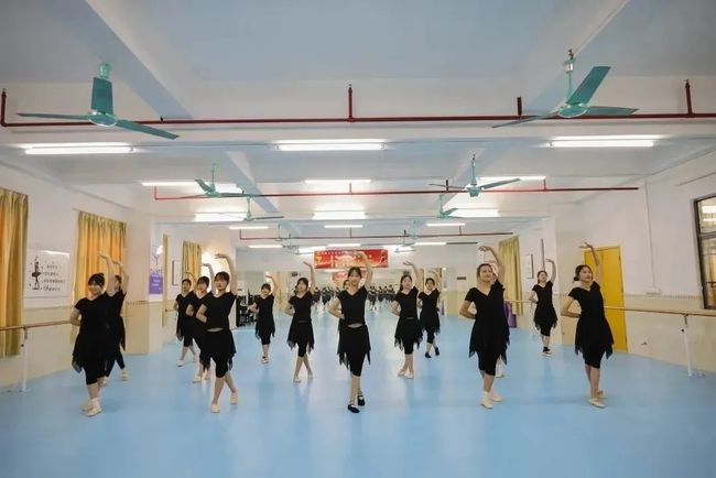 东莞职业技术培训学校，培养新时代人才的摇篮