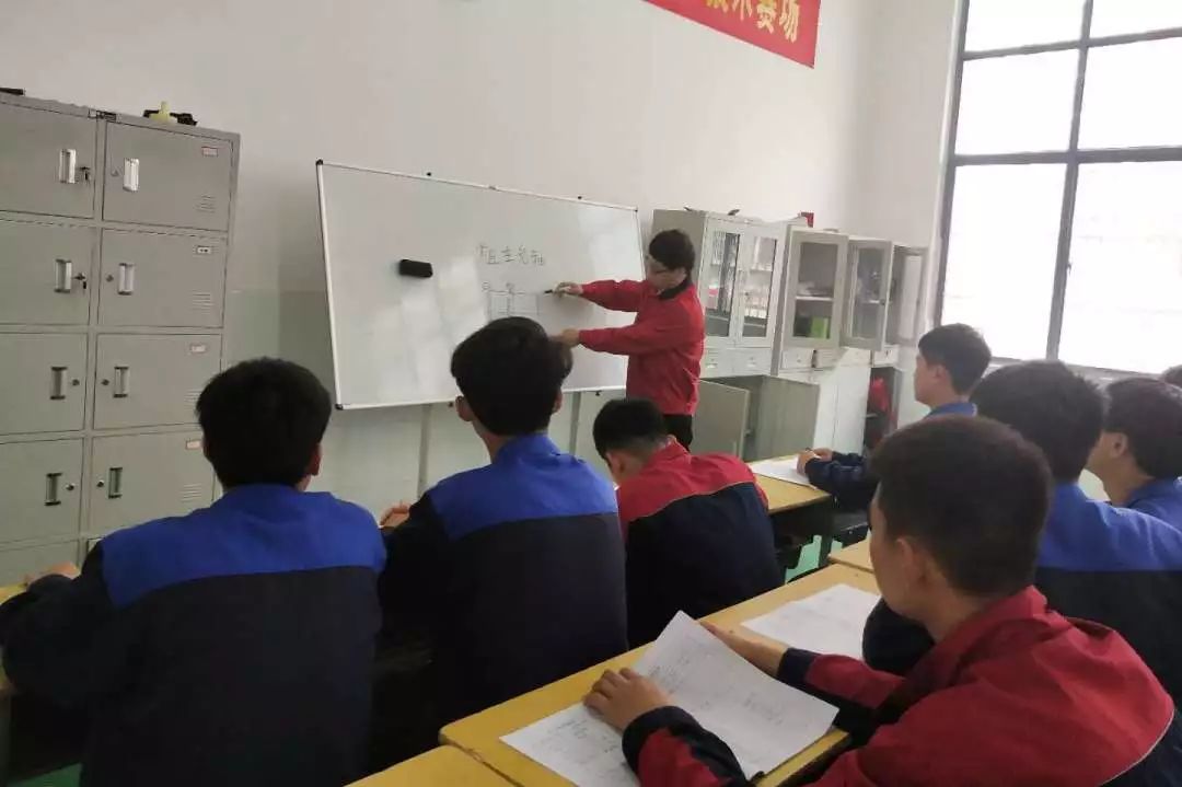 阜阳职业技术培训学校，新时代人才的摇篮