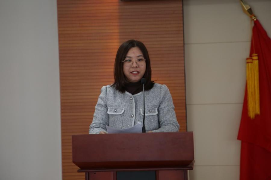 职业技术培训学校教师，培育人才的先锋力量