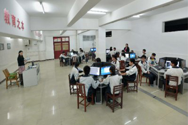 黄石职业技术培训学校，培养新时代工匠的摇篮