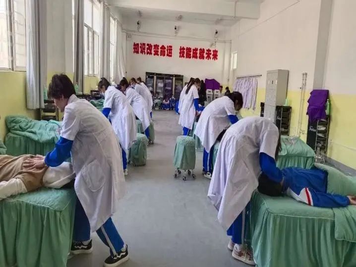 喀什职业技术培训学校，培养新时代人才的摇篮