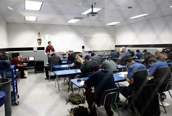 汽修职业技术培训学校，新时代汽车修理人才的摇篮培育基地