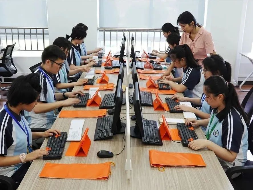 苍南职业技术培训学校，培养新时代人才的摇篮