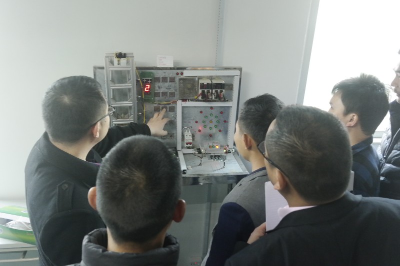 探索职业技术培训学校中的焊工教育