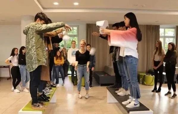 精英职业技术培训学校，培养未来职业精英的摇篮