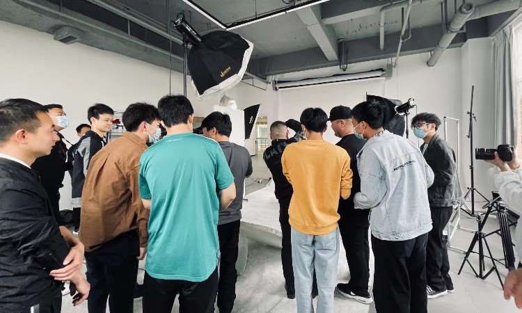 摄影职业技术培训学校，培养新时代摄影人才的摇篮