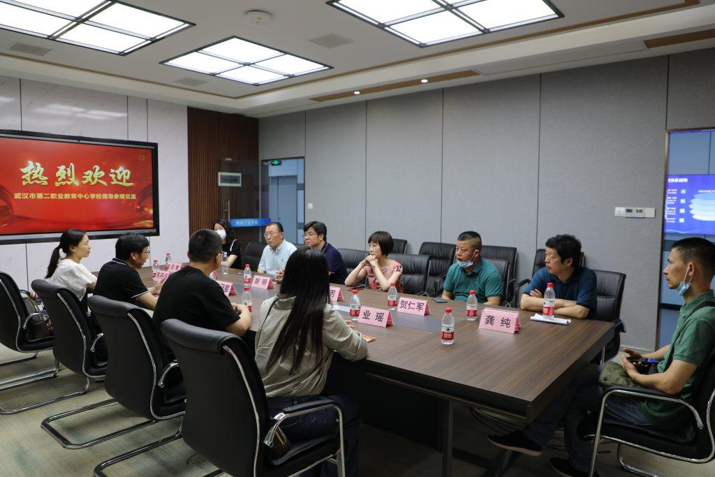 鲲鹏职业技术培训学校，培育技能的摇篮，展翅高飞的起点