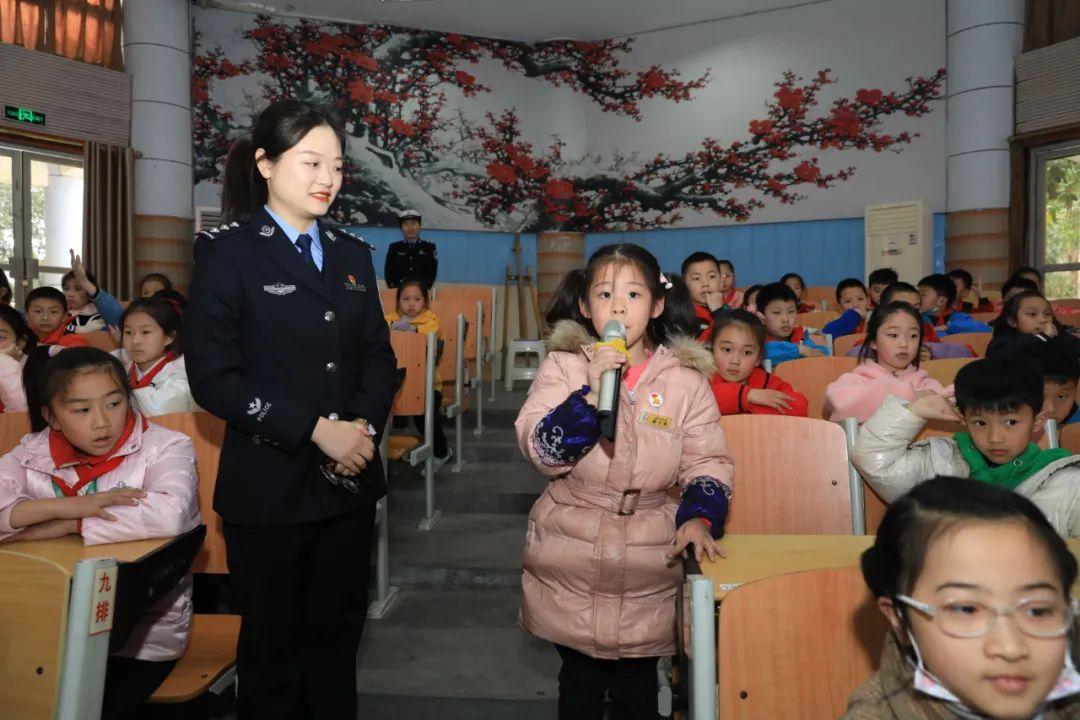 红河职业技术培训学校，培养新时代技能人才的摇篮