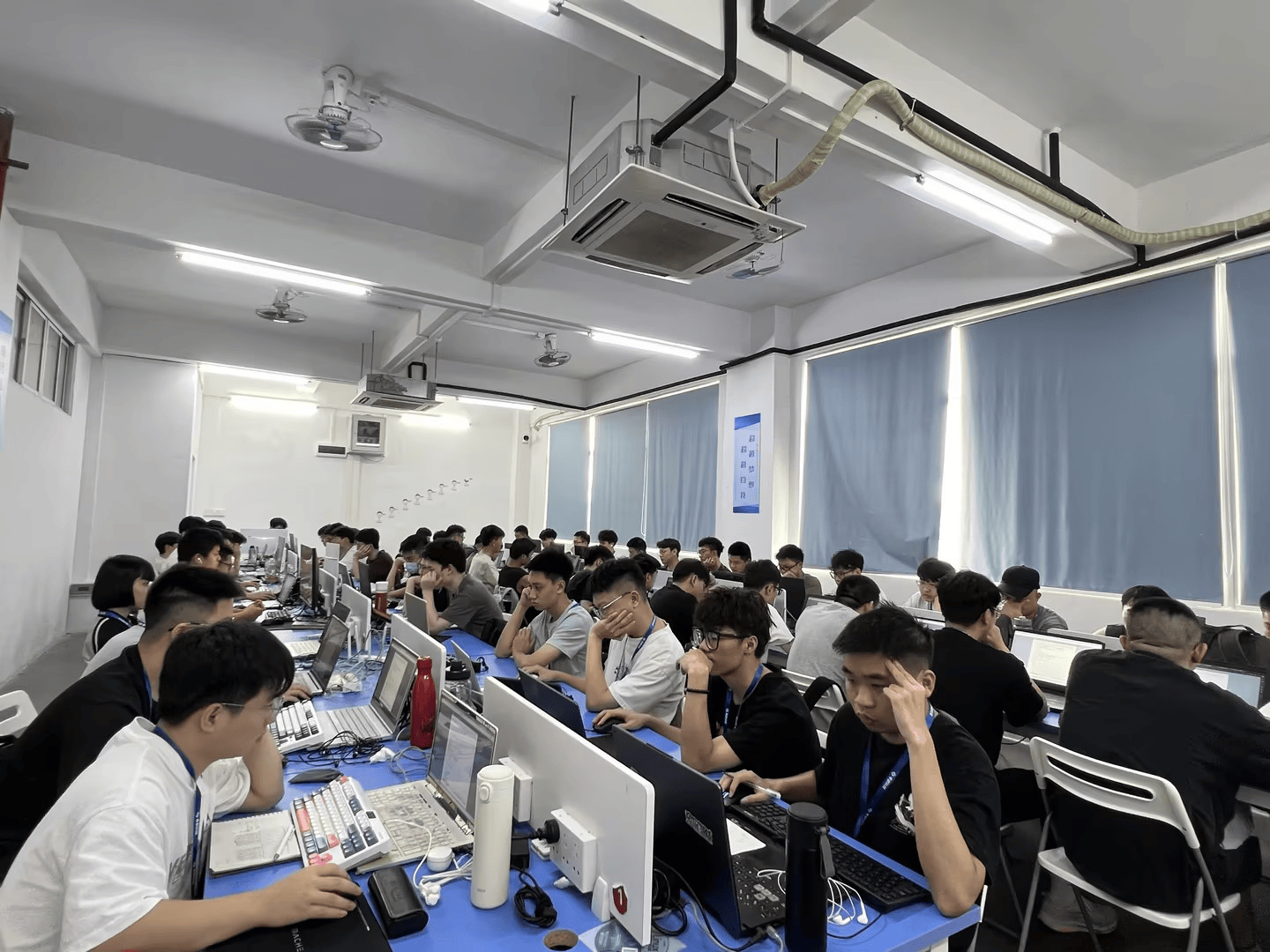 职业技术培训学校投资，机遇与挑战的并存分析