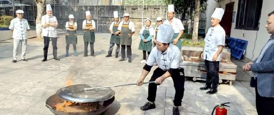 厨房职业技术培训学校，培养未来厨艺大师的摇篮