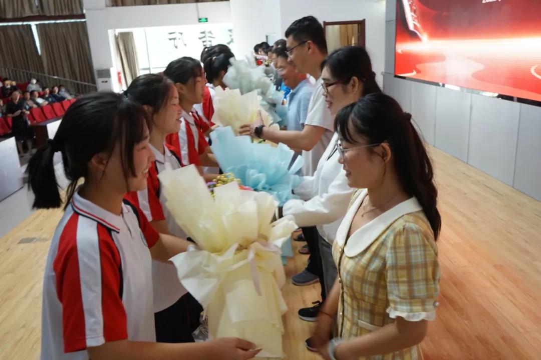 安丘职业技术培训学校，培养新时代人才的摇篮