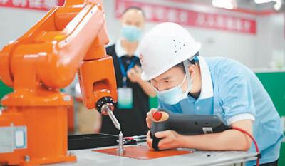 安丘职业技术培训学校，培养新时代人才的摇篮