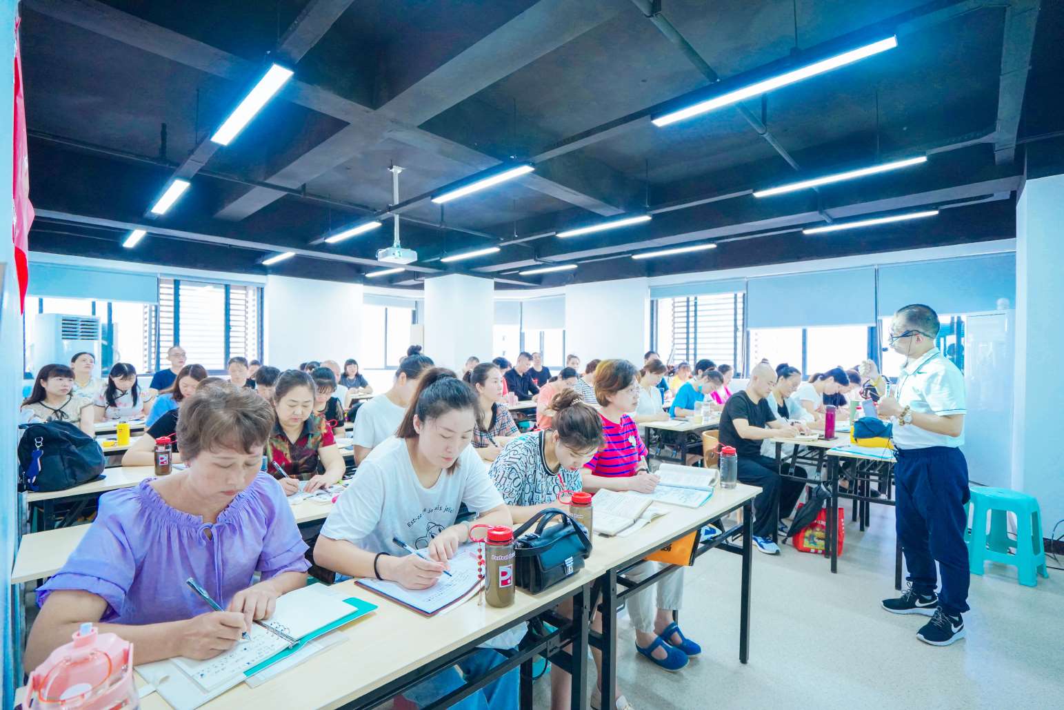 职业技术培训学校群，职业技能培育的枢纽与未来塑造力量