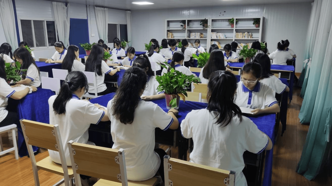 新创职业技术培训学校，职业技能的摇篮，塑造未来之路