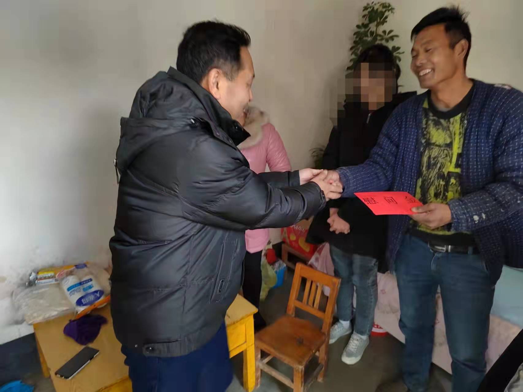 学校副校长阙勇平率队走访家庭经济困难学生——深化了解，共筑未来