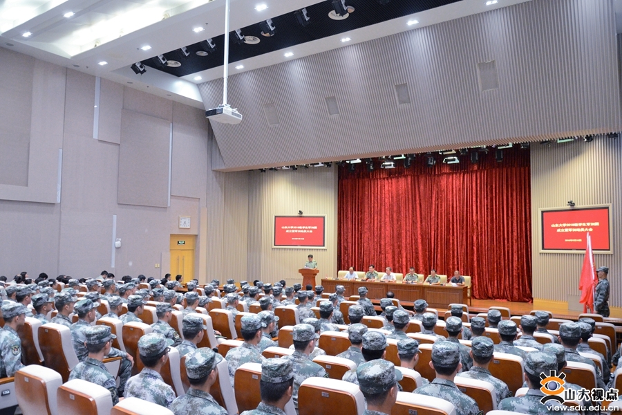 学校召开2025级学生军事训练动员大会，激发青春热血，铸就国防之魂