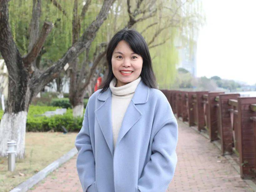 2025年度学校教学名师专访—粟卫红，在多重角色中潜心育人