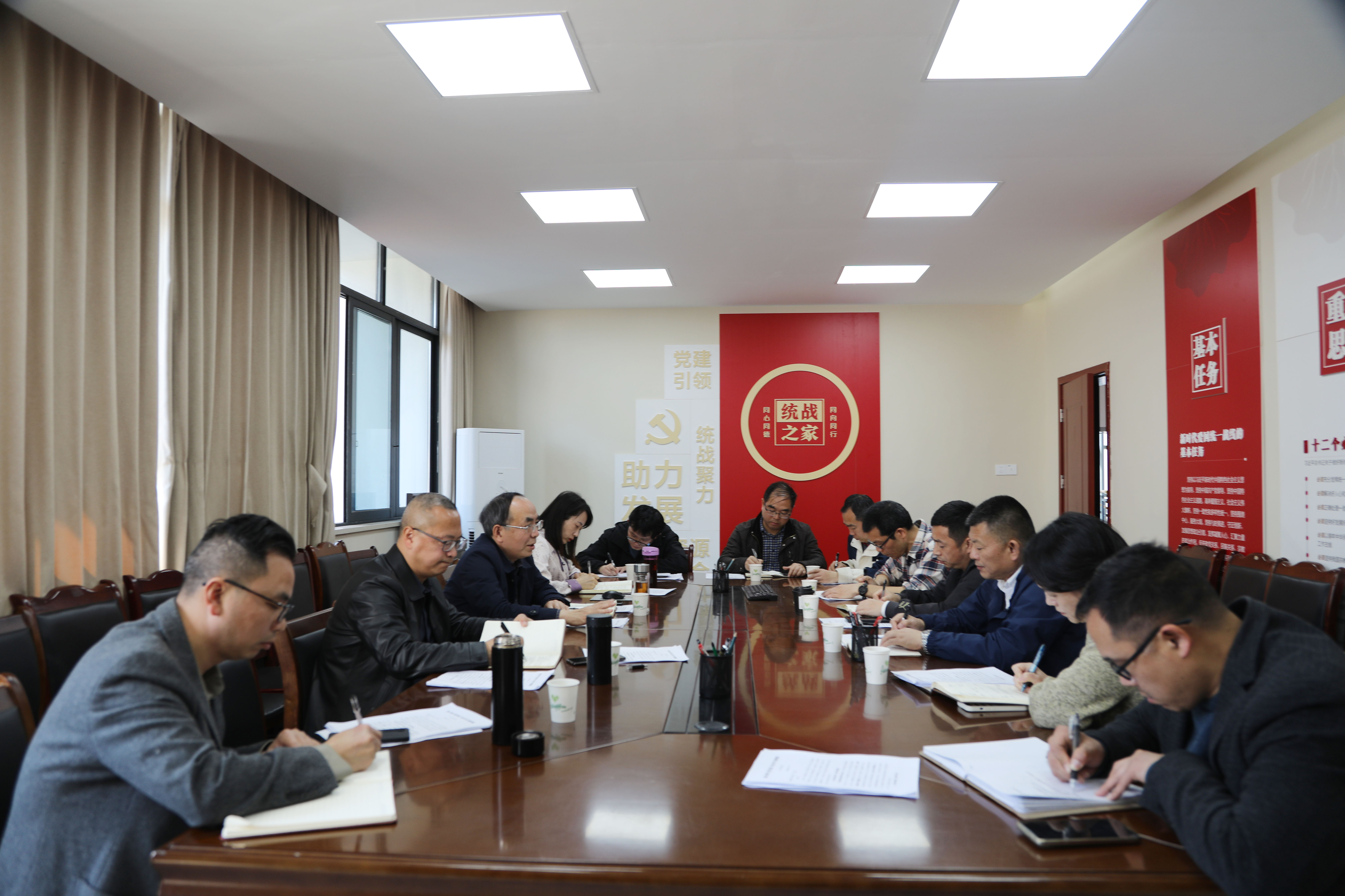 学校召开统一战线工作培训会，深化理解，共筑未来新征程