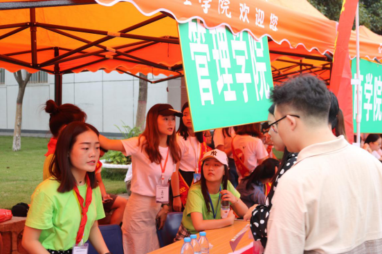 以心迎新，扬帆起航——我院喜迎2025级新生入学